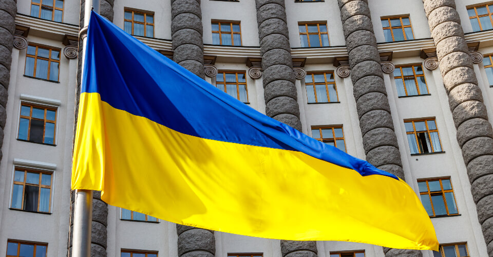 エアドロップ計画を撤回したウクライナ、NFTによる軍隊支援を呼びかけ